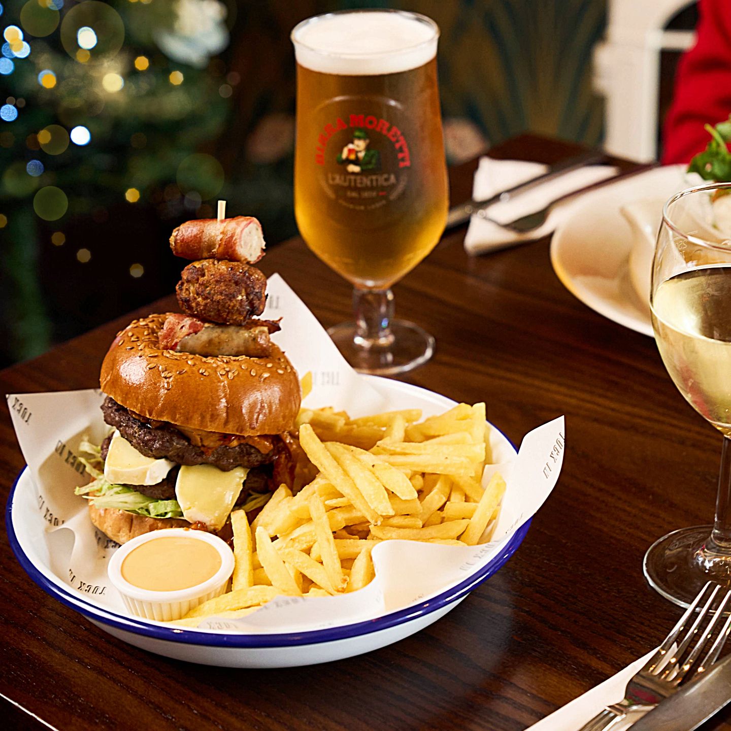 Festive Lunch & Dinner at The Crows Nest in Nuneaton